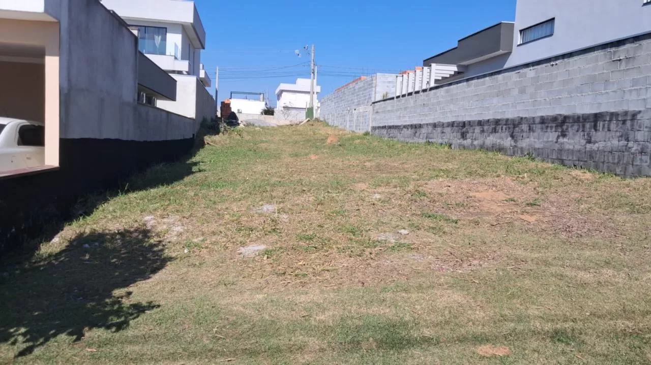 Terreno à Venda – Condomínio Malibu, Caçapava